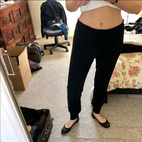 Euc Vince dressy silk joggers with leather stripe size small - Picture 2 of 5